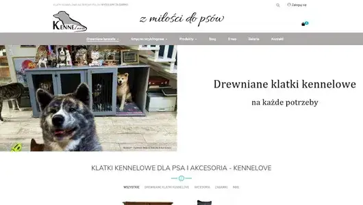 Urocze psy w drewnianych klatkach kennelowych, idealnych dla każdego czworonoga. Oferta obejmuje klatki kennelowe i akcesoria.